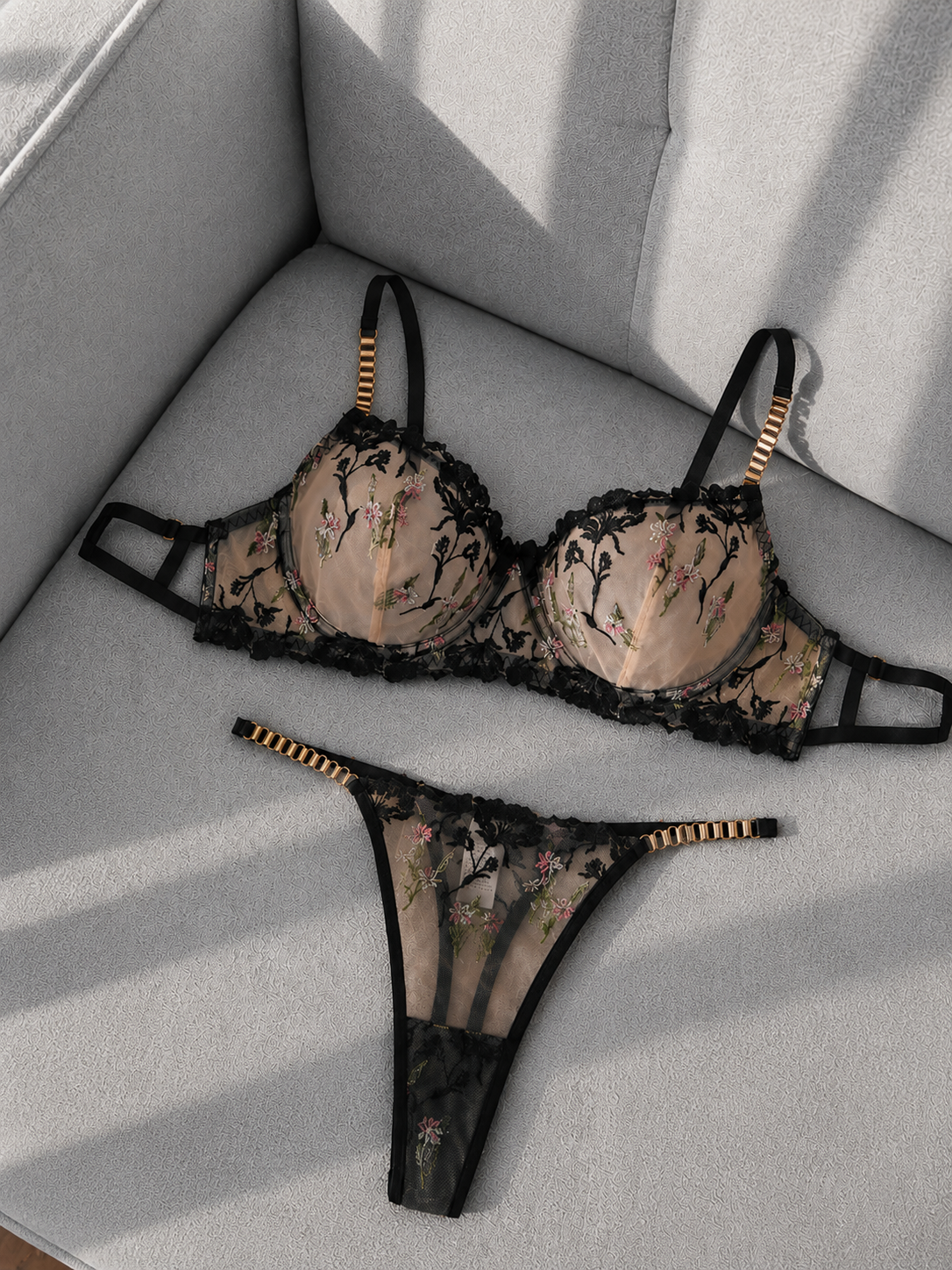 OTTO Model – Elegant French Style Lingerie Set