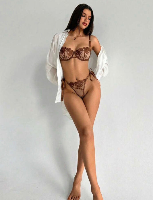 NOSAK Model Elegant French-Style Two-Piece Women’s Lingerie Set