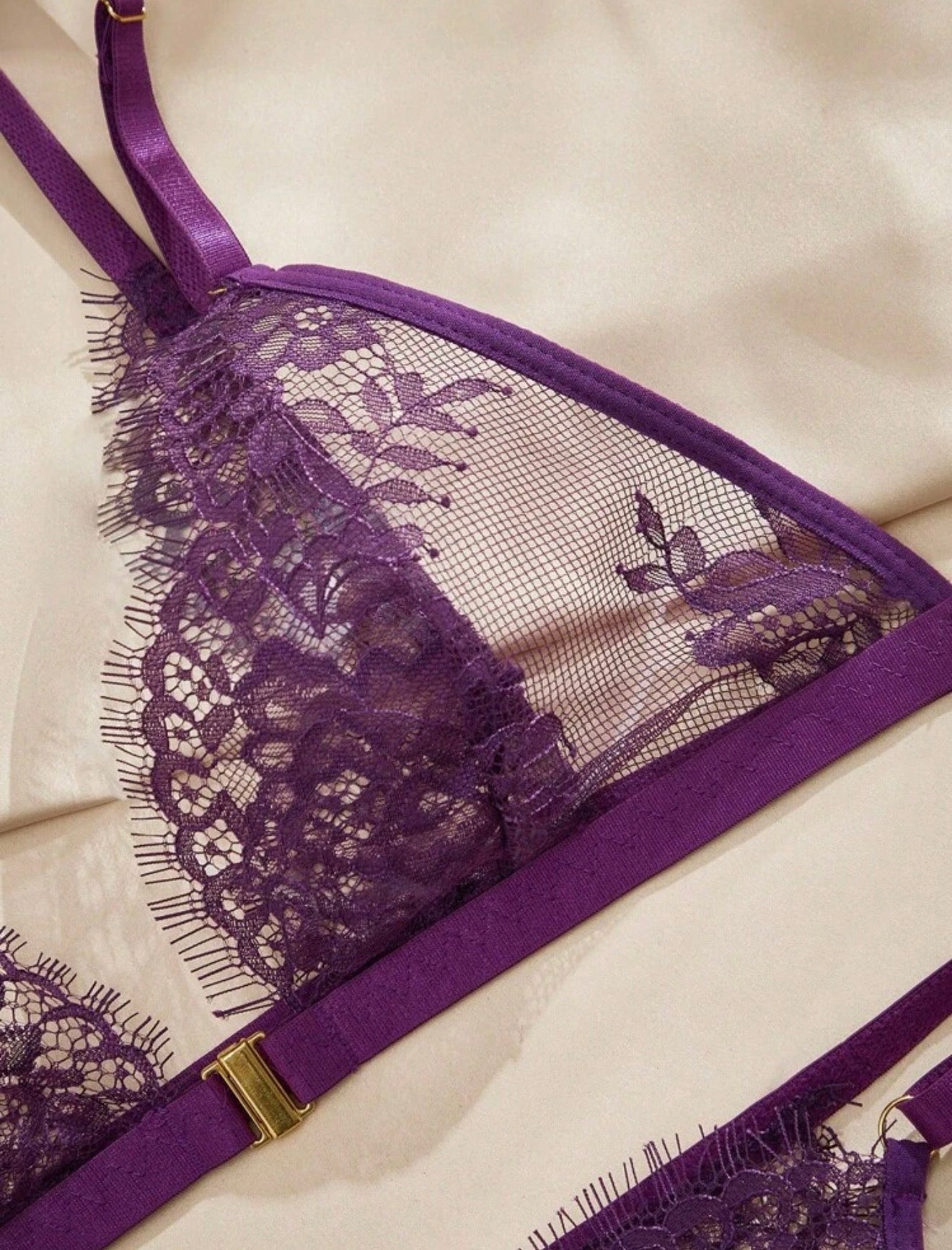 Burgonya Model – Elegant French Style Lingerie Set