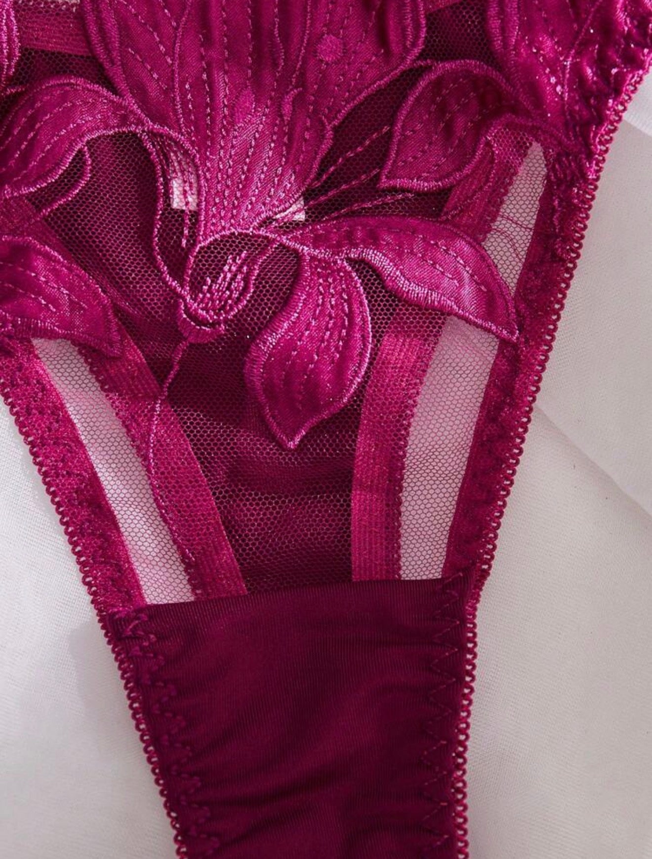 BERLIN Model – Romantic Style Lingerie Set